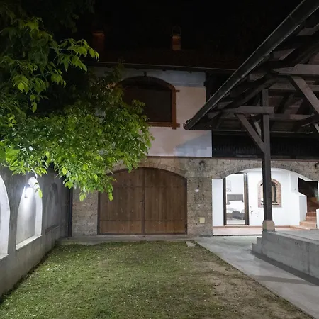 Centar 18 *